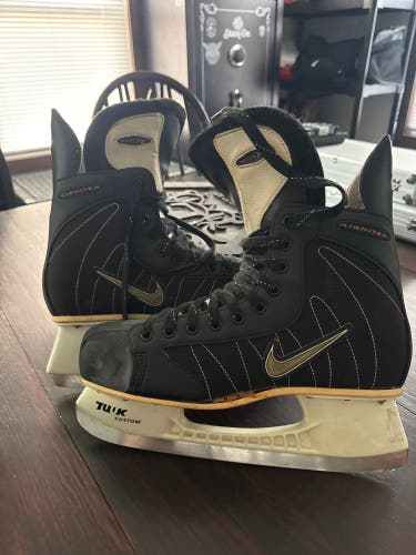 Black/Gray 2000 Nike Ignite 6 Hockey Skates 10 (Used)
