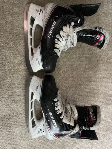 2025 Bauer Vapor Fly40 Hockey Skates Extra Wide Width Size 3.5 (Used)