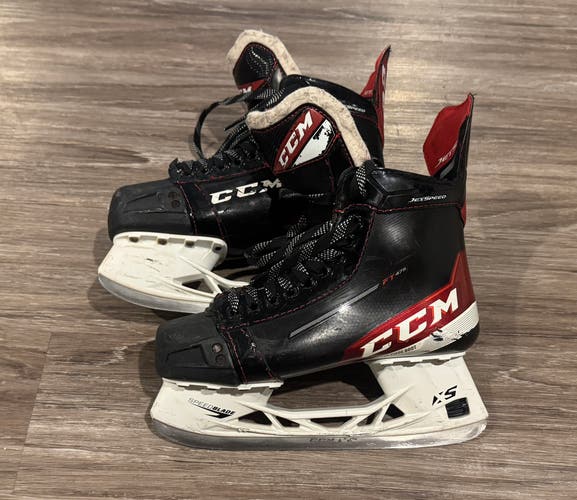 2021 CCM JetSpeed FT475 Hockey Skates Wide Width 6 (Used)