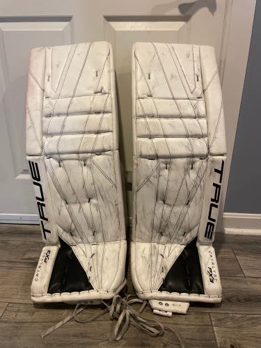 34" True Catalyst PX3 Goalie Leg Pads (Used)