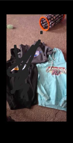 Men's Small Sweatshirt (Used)
