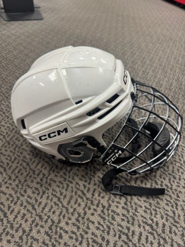 white Small CCM Tacks 720 Helmet (Used)