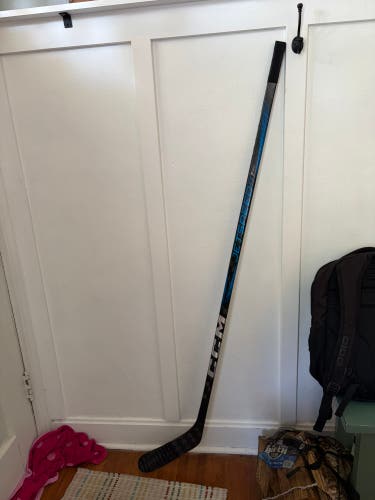 Senior CCM JetSpeed FT7 Pro Right Handed Hockey Stick P28M 85 Flex Pro Stock (Used)