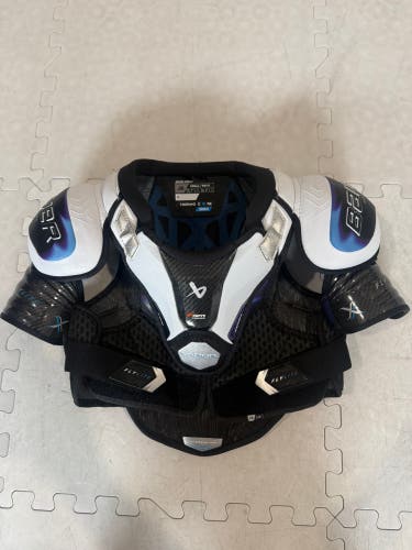 Small Junior Bauer Vapor Flylite Shoulder Pads (Used)