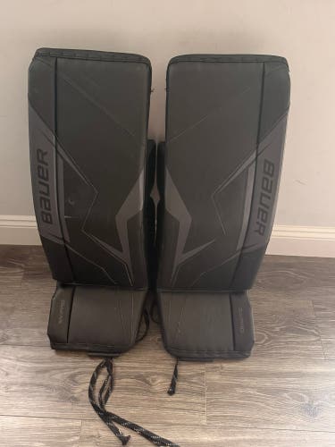35" 2025 Bauer Sv-Pro Goalie Leg Pads (Used)