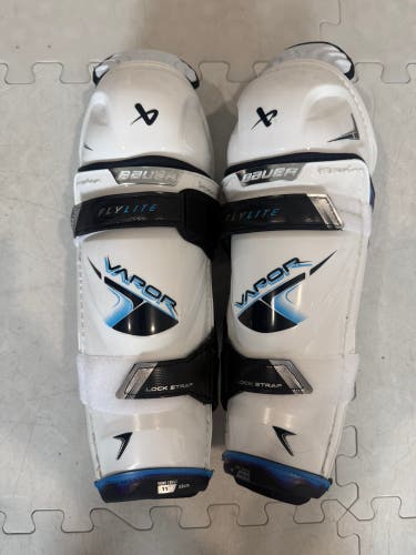 Junior Bauer Vapor Flylite 11" Shin Pads (Used)