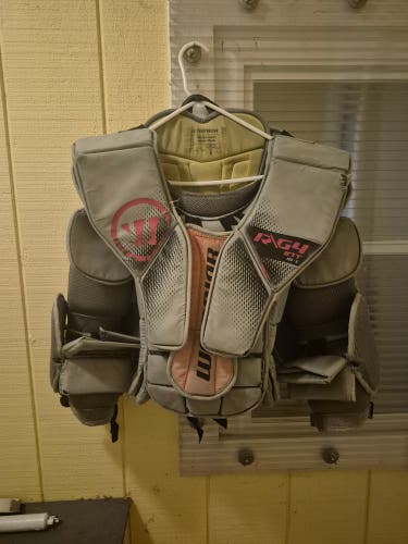 Medium Warrior Ritual G4 Goalie Chest Protector (Used)