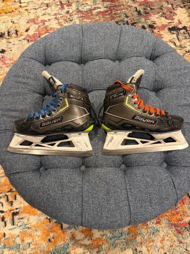2021 Bauer Elite Hockey Goalie Skates Regular Width Size 2 (Used)