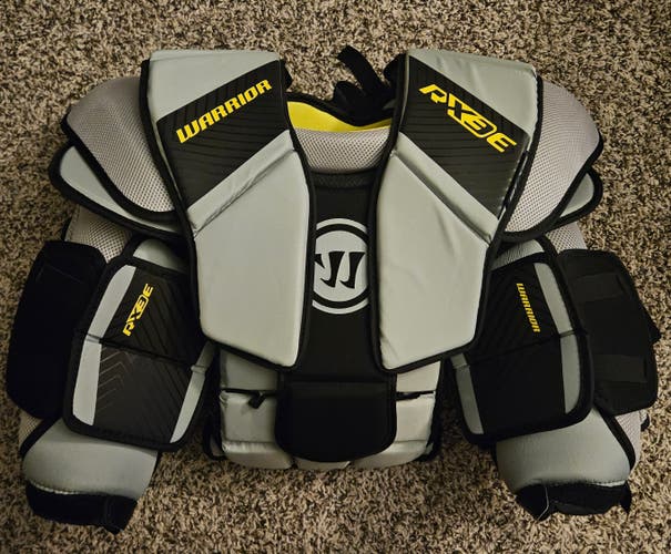 Small / Medium Warrior RX3E+ Goalie Chest Protector (Used)
