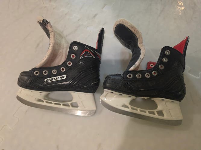 Bauer Hockey Skates Regular Width 11 (Used)
