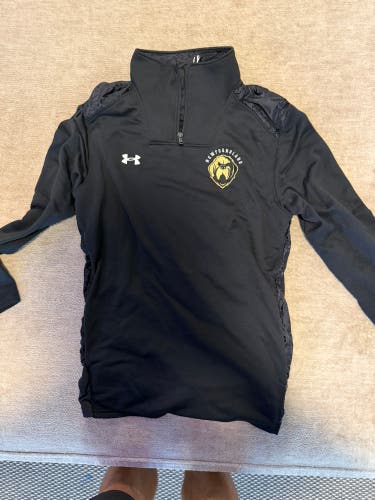Black Men's Large Under Armour Sweatshirt (Used)