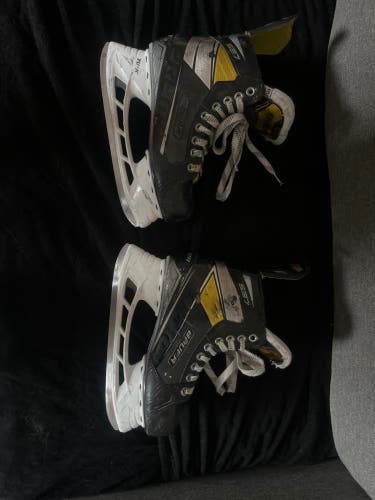 Black/Yellow 2021 Bauer Supreme Hockey Skates Regular Width Size 5.5 (Used)