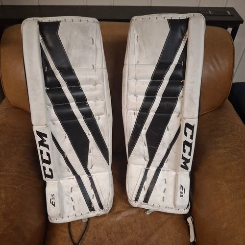 26+1" CCM Extreme Flex E3.5 Goalie Leg Pads (Used)
