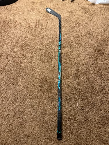 Senior Bauer Pulse Left Hand Hockey Stick P28 77 Flex (New)