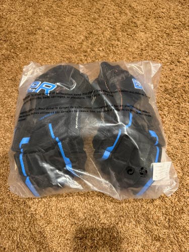 Bauer Black/Blue Supreme Mach Gloves 13" (New)