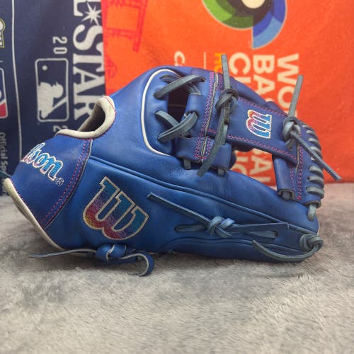 2023 Wilson A2000 Autism Speaks 1786 Model 11.5" Infield Baseball Glove