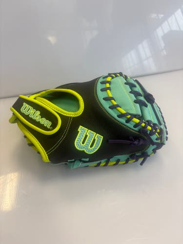 Wilson A2000 PF33SS RH Catcher's Baseball Glove 33" (New)