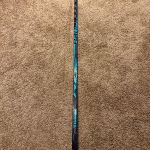 Senior Bauer Pulse Left Hand Hockey Stick P28 70 Flex (New)