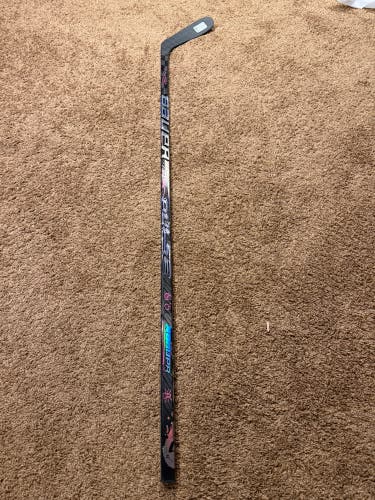 Senior Bauer Pulse Right Hand Hockey Stick P28 70 Flex (New)
