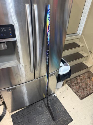 Senior Bauer Vapor Flylite Left Hand Hockey Stick P88 70 Flex (Used)
