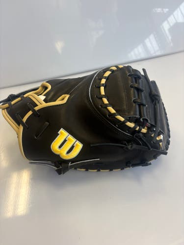 Wilson A2000 1734 RH Catcher's Baseball Glove 34" (New)