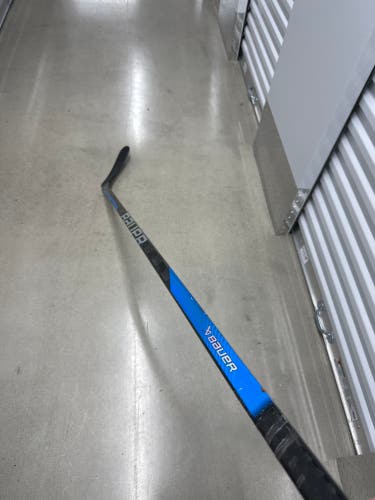 Senior Bauer Nexus Sync Right Handed Hockey Stick P92 87 Flex (Used)