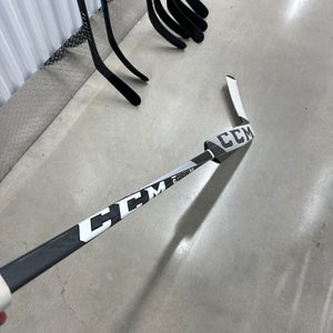 Used Once Senior CCM Extreme Flex 5.5 Regular Goalie Stick 26" Paddle (Used)