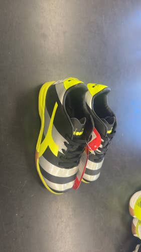 Diadora Raptor Youth Indoor Soccer Shoes - Size 13.5