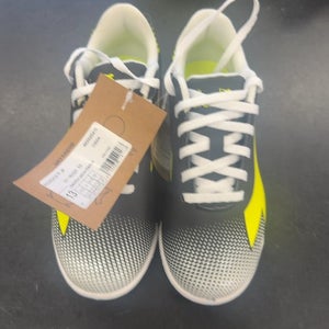 Diadora Pichichi JR Youth Soccer Shoes - Size 13.5-branb new turf shoes