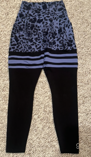 Bombshell Sportswear Blue Leopard Thigh High Leggings Size Medium