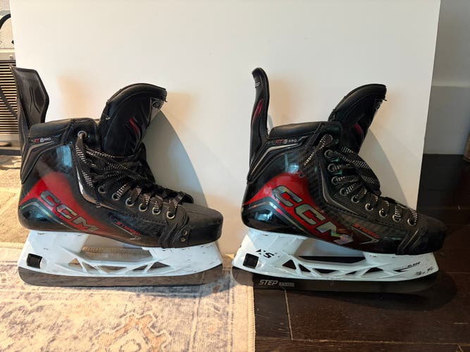 Black 2025 CCM JetSpeed FT8 Pro Hockey Skates Regular Width 7 (Used)