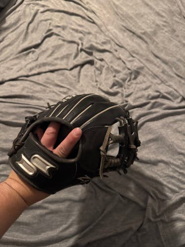 SSK Z9 Maestro RH Infield Baseball Glove 11.5" (Used)