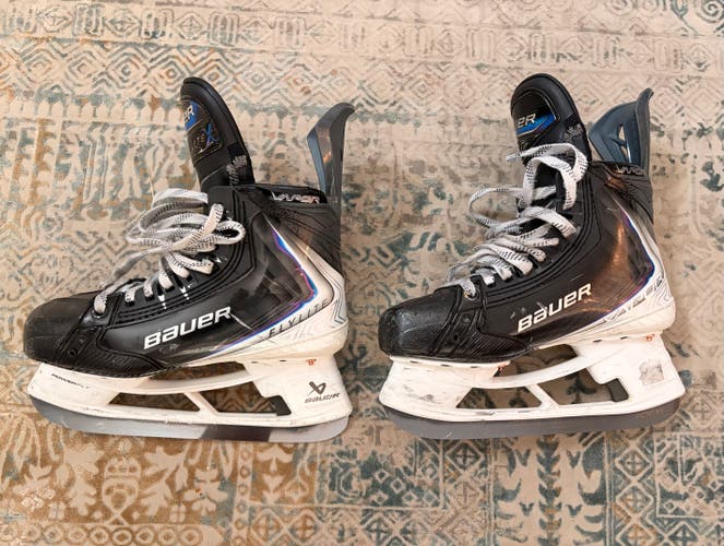 2025 Bauer Vapor Flylite Hockey Skates Regular Width 6 (Used)