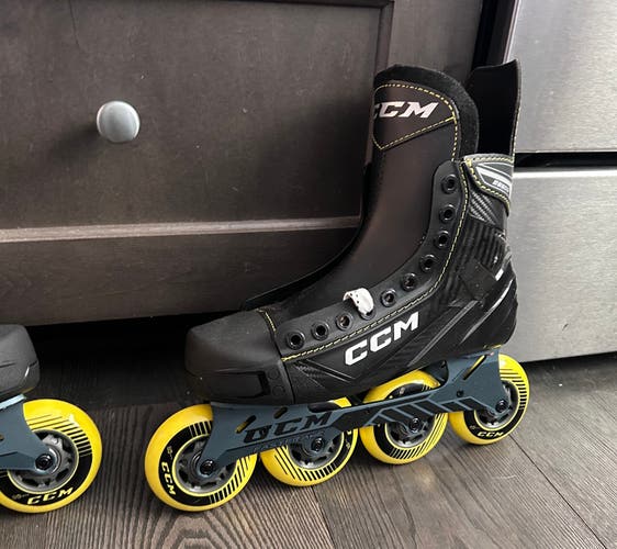 CCM Super Tacks 9350 Inline Skates Regular Width Size 6 (New)