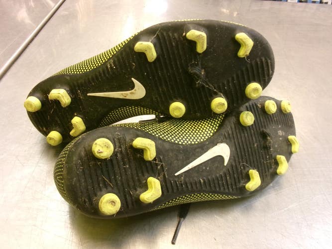 Used Nike Soccer Cleats Yellow Junior 02 11339-S000205205