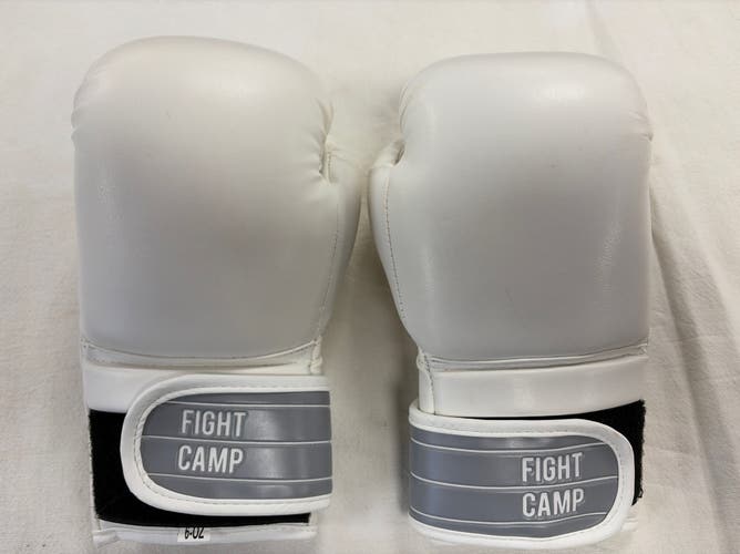 (Used)6oz FIGHT CAMP Boxing MMA gloves