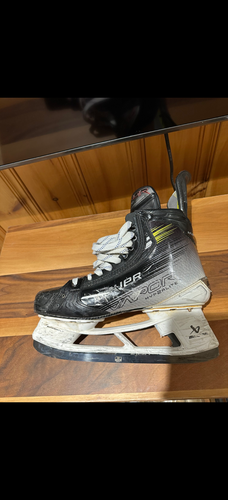 2023 Bauer Vapor Hyperlite 2 Hockey Skates Pro Stock 10 (Used)