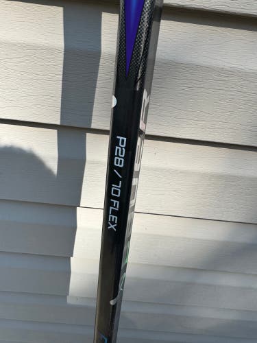 Senior Bauer Vapor Flylite Right Handed Hockey Stick P28 70 Flex (Used) 5 times