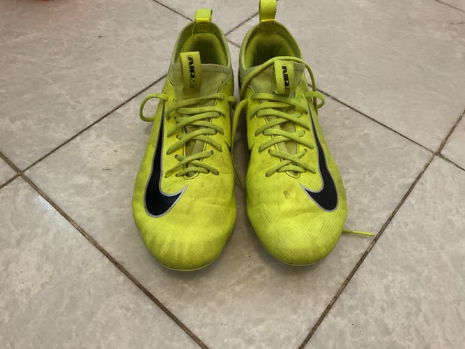 Yellow Kids 5Y (Big Kids / Youth) Nike Mercurial Superfly Molded Cleats Cleats (Used)