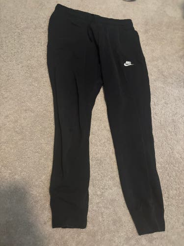 Black Medium Men's Nike Pants (Used)