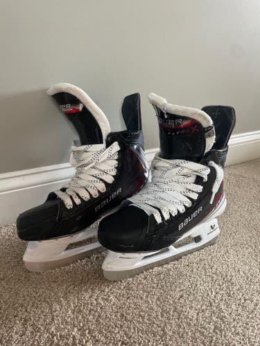 2025 Bauer Vapor Fly40 Hockey Skates 6.5 (Used)