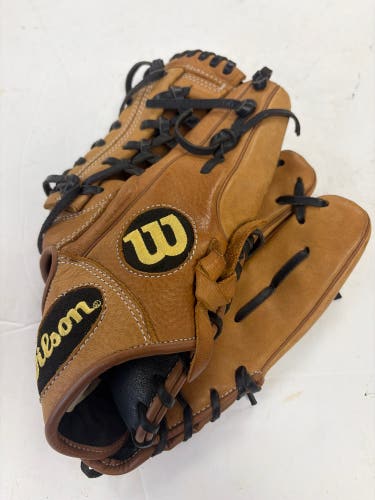 Wilson A950 RH Baseball Glove 11.75" (Used)