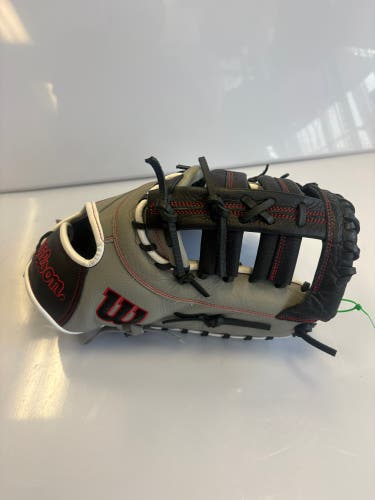 Wilson A1000 RH First Base Baseball Glove 12.5" (New)