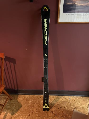 Fischer RC4 SL 165 cm Racing Skis Without Bindings (Used)