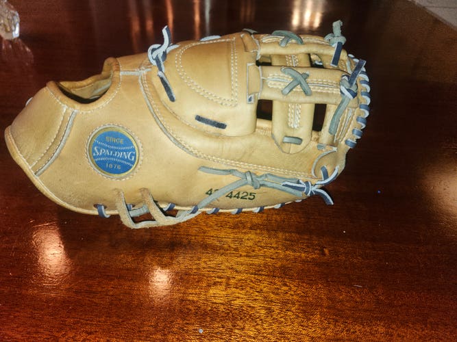 Vintage Spalding Joe Torre first base mitt