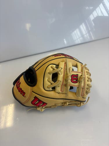 Wilson A1000 RH Baseball Glove 11" (New)