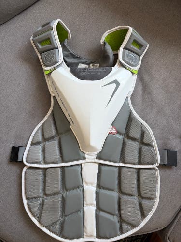 Medium Maverik Max Chest Protector (Used)