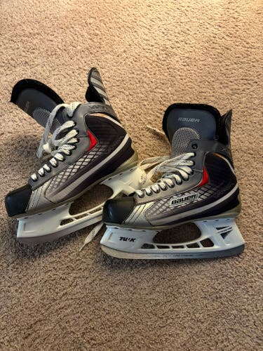 Bauer Vapor Hockey Skates 12.5 (Used)