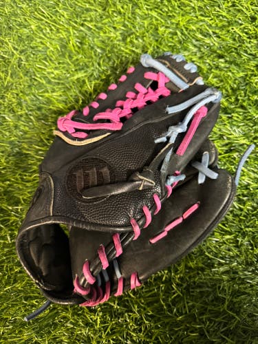 Wilson A2000 RH Baseball Glove 12" (Used)