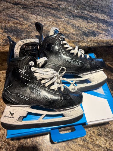 Black 2024 Bauer Supreme M50 Pro Hockey Skates Regular Width 6 (Used)